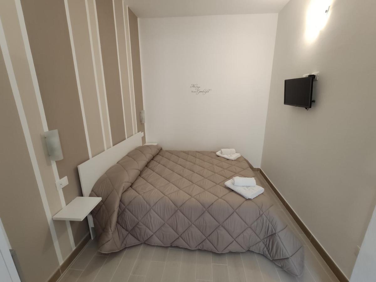 In Centro Rooms Vicino Cefalu Self-Chek-In Campofelice Di Roccella Exterior foto